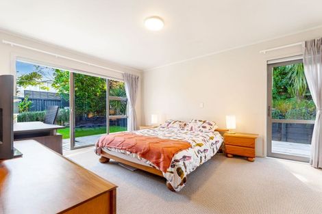 Photo of property in 10 Coromandel Crescent, Mairangi Bay, Auckland, 0630