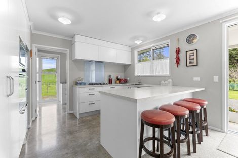 Photo of property in 489a Barrett Road, Omata, New Plymouth, 4374