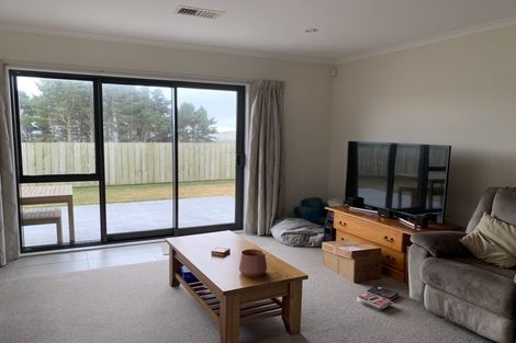 Photo of property in 12 Montego Place, Grenada Village, Wellington, 6037