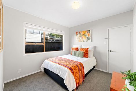 Photo of property in 82 Oaktree Avenue, Browns Bay, Auckland, 0630