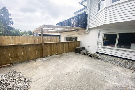 Photo of property in 28 Tamahere Drive, Glenfield, Auckland, 0629