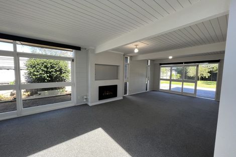 Photo of property in 5 Booralee Avenue, Botany Downs, Auckland, 2010