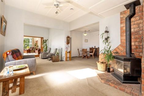 Photo of property in 300 Aberdeen Road, Gisborne, 4010