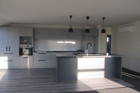 Photo of property in 8 Walker Place, Alexandra, 9320