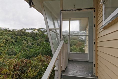 Photo of property in 88 Newlands Road, Newlands, Wellington, 6037