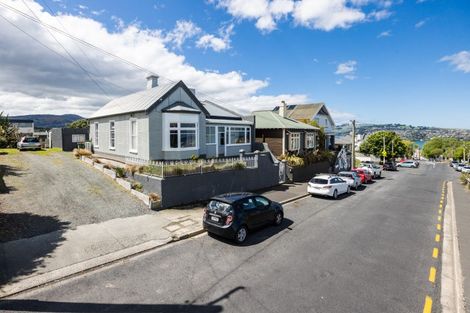 Photo of property in 76 Elm Row, Dunedin Central, Dunedin, 9016