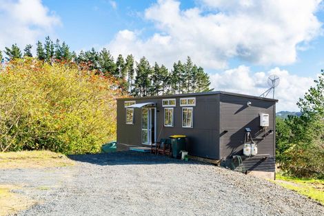 Photo of property in 439 Franklin Road, Paparoa, 0571