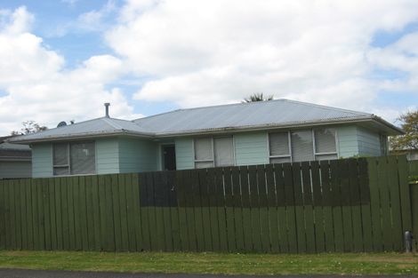 Photo of property in 8 Stoll Place, Clendon Park, Auckland, 2103