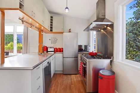 Photo of property in 37 Menzies Street, Sumner, Christchurch, 8081