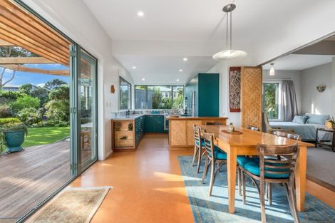 Photo of property in 137 Wellington Road, Paekakariki, 5034