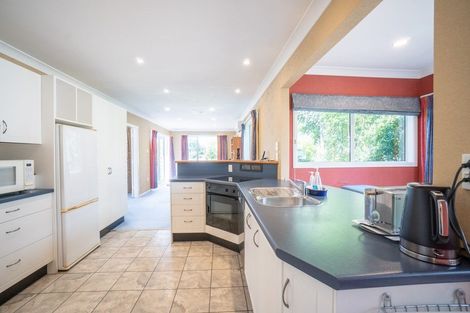 Photo of property in 12 Newcastle Street, Hokowhitu, Palmerston North, 4410