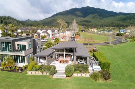 Photo of property in 32 Saint Andrews Drive, Pauanui, Hikuai, 3579