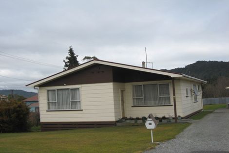 Photo of property in 17 Ballance Street, Runanga, 7803