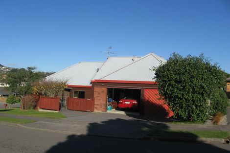 Photo of property in 5 Aintree Grove, Churton Park, Wellington, 6037