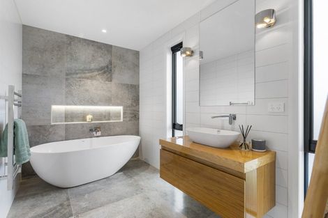 Photo of property in 38 Hawthorne Lane, Kingseat, Papakura, 2580