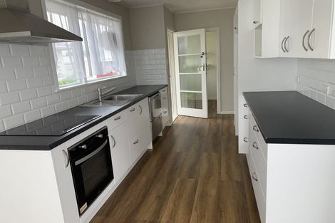 Photo of property in 1 Firth Place, Awapuni, Palmerston North, 4412