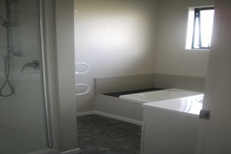 Photo of property in 3 Makora Grove, Paremata, Porirua, 5024