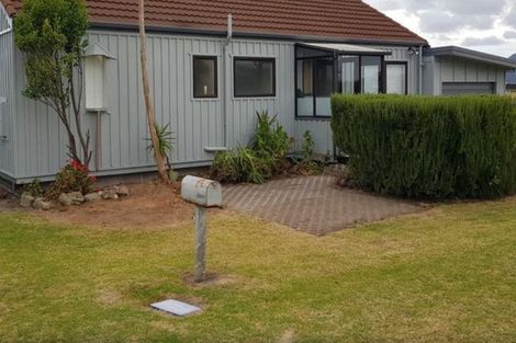 Photo of property in 38 One Tree Point Road, One Tree Point, 0118