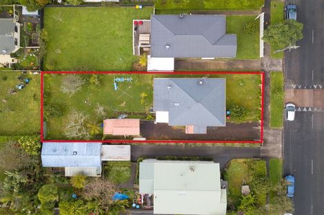 Photo of property in 17 Walmer Road, Point Chevalier, Auckland, 1022