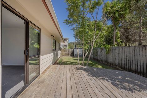 Photo of property in 15 Kawakawa Road, Whitianga, 3510
