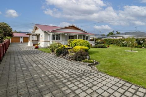 Photo of property in 56 Queenwood Road, Levin, 5510
