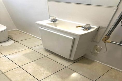 Photo of property in 8 Camp Road, Mount Wellington, Auckland, 1062