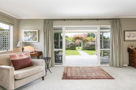 Photo of property in 22 Kensington Drive, Taradale, Napier, 4112