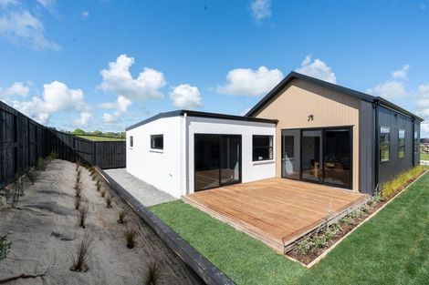 Photo of property in 23 Taahunui Rise, Peacocke, Hamilton, 3206