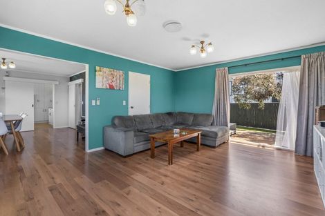 Photo of property in 3 Tregony Place, Camborne, Porirua, 5026