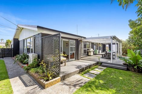 Photo of property in 26 Doment Crescent, Orewa, 0931
