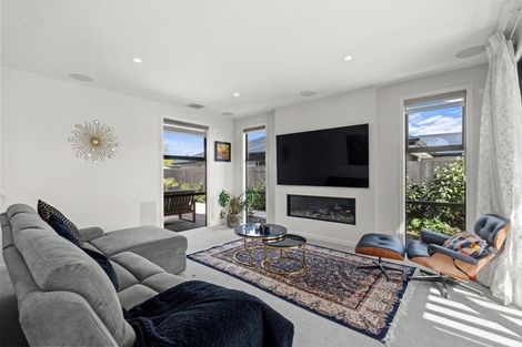 Photo of property in 34 Evelyn Crescent, Marshland, Christchurch, 8083