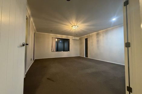 Photo of property in 43 Redoubt Road, Goodwood Heights, Auckland, 2105