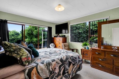 Photo of property in 376 South Road, Omata, New Plymouth, 4374