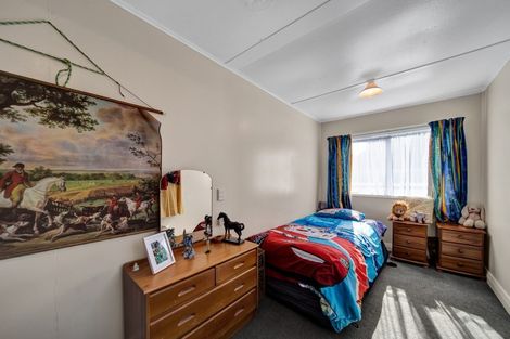 Photo of property in 5 Meredith Street, Patea, 4520