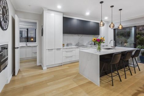 Photo of property in 10 Tawatawa Street, Long Bay, Auckland, 0630