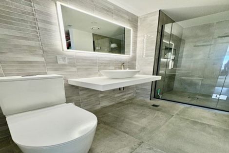 Photo of property in Portal Apartments, 8e/42 Cable Street, Te Aro, Wellington, 6011