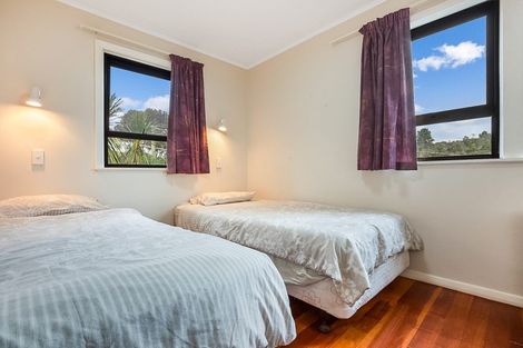 Photo of property in 19 Seaview Road, Cable Bay, 0420