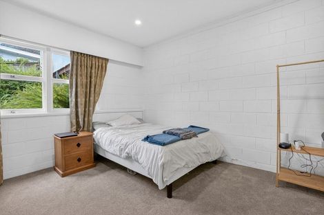 Photo of property in 12 Garmons Way, Castor Bay, Auckland, 0620