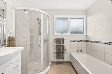Photo of property in 64 Pohutukawa Drive, Pukete, Hamilton, 3200