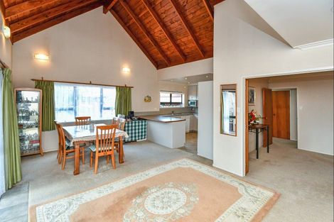 Photo of property in 38 Rushgreen Avenue, Pahurehure, Papakura, 2113