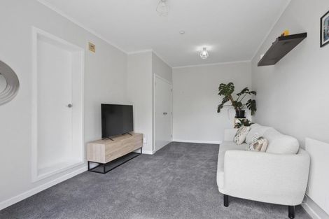 Photo of property in 8 Konini Road, Titirangi, Auckland, 0604