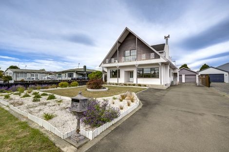 Photo of property in 32 Auckland Road, Greenmeadows, Napier, 4112