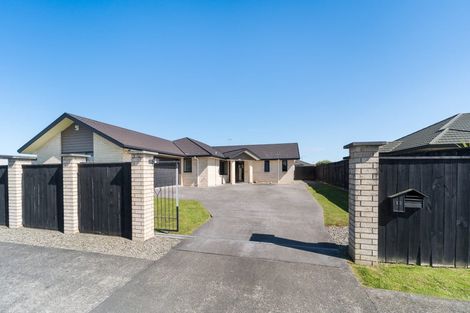 Photo of property in 23 Geneva Terrace, Kelvin Grove, Palmerston North, 4414