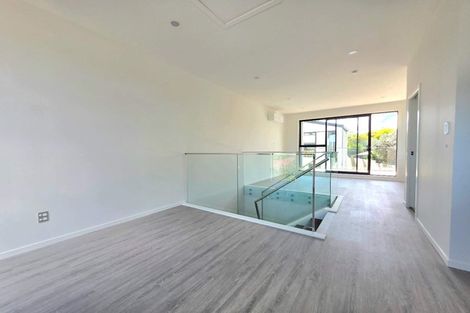 Photo of property in 4/128 Vodanovich Road, Te Atatu South, Auckland, 0610