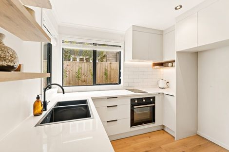 Photo of property in 1092a Great North Road, Point Chevalier, Auckland, 1022