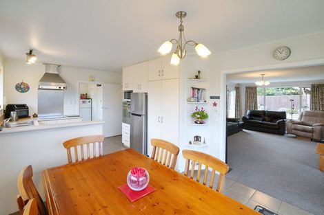 Photo of property in 41a Lake Terrace Road, Burwood, Christchurch, 8061