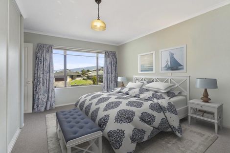 Photo of property in 7 Major Durie Place, Waikanae Beach, Waikanae, 5036