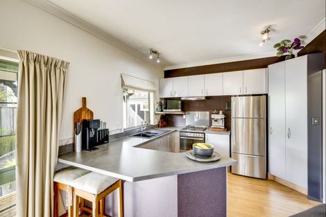 Photo of property in 205b Grove Road, Mayfair, Hastings, 4122