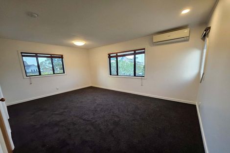 Photo of property in 2/5 Seacliffe Avenue, Belmont, Auckland, 0622