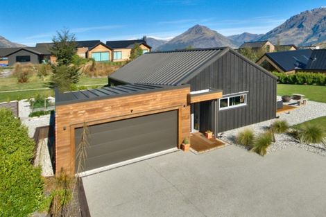 Photo of property in 7 Bretby Court, Jacks Point, Queenstown, 9371